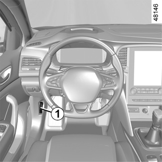 E-GUIDE.RENAULT.COM / Megane-4-ph2 / Prenez soin de votre véhicule  (Niveaux) / CAPOT MOTEUR
